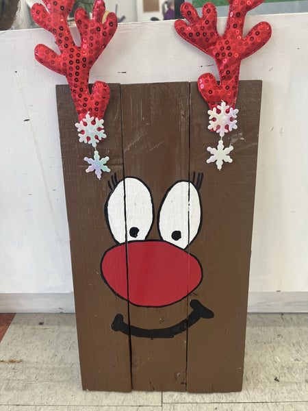 Reindeer, Wooden sign