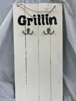 Grillin, wood sign to store grill tools